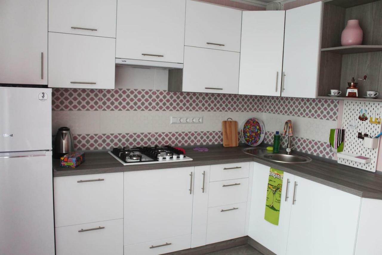 Apartment Next To Airport Boryspil Bagian luar foto